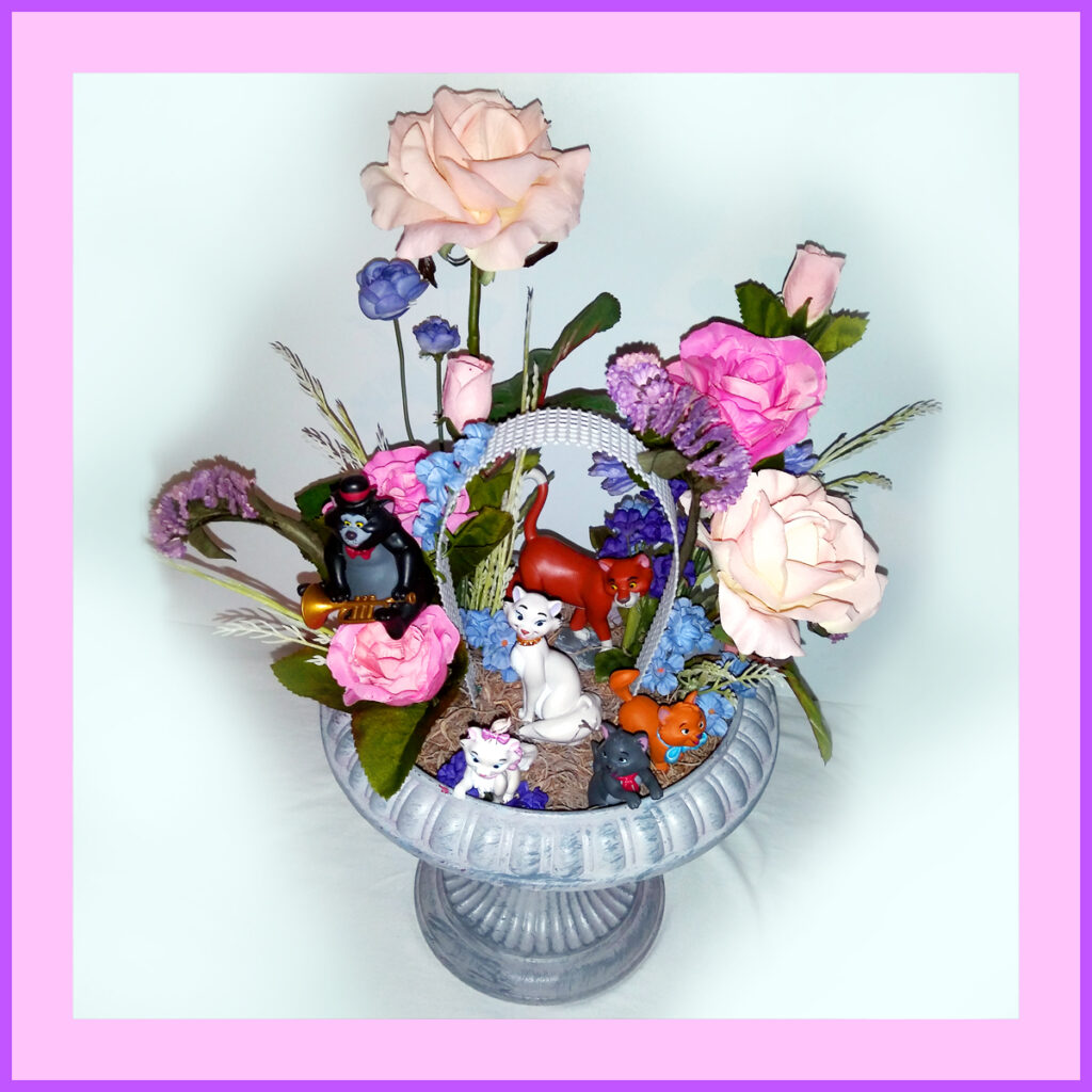 Disney Aristocats garden